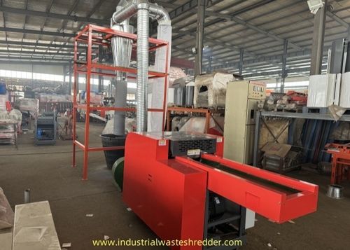 Het laatste nieuws van het bedrijf over Glasvezel Mesh Stoffencrusher Schaduw Mesh & Landbouwafval Shredder Grinder Voor India klant