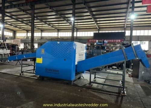 Het laatste nieuws van het bedrijf over Pakket Afvalschroefmachine & Paper Book Crusher & Carton Cardboard Scrap Recycling Mill Met legeringsgereedschap Staalbladen
