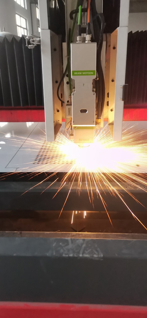Het laatste nieuws van het bedrijf over Vooruitgang op het gebied van glasvezellasersnijtechnologie