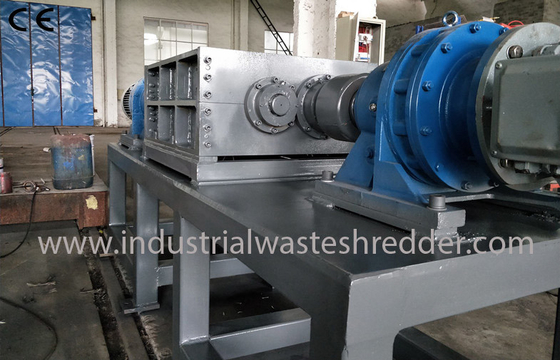 Goede prijs. De Ontvezelmachinemachine van de schroot Dubbele Schacht, Industriële Plastic Ontvezelmachinemachine online