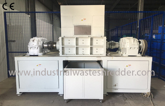Goede prijs. De horizontale Kleine Ontvezelmachine van de Waterfles, de Plastic Machine van de Flessenmaalmachine online