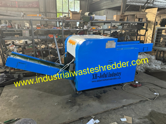 Goede prijs. 800C Kleine plastic film snijmachine 7.5KW Snijmotor Kleur Logo Op maat gemaakte, beweegbare PP garensnijder met slijpmachine, pet film rollen crusher machine online