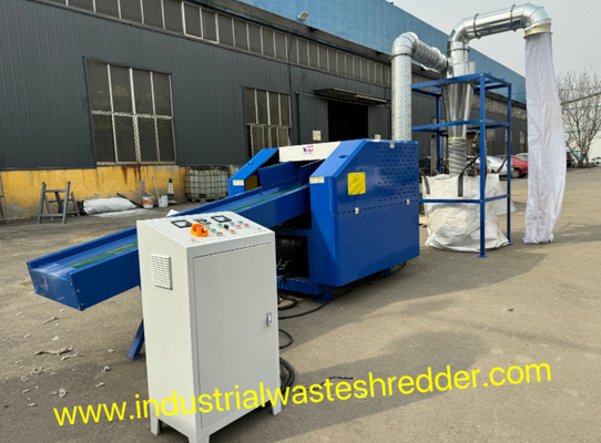 Industrail afvalstofschroot slijpmachine met blazer ontlading grootte afval deken versnipper met CE