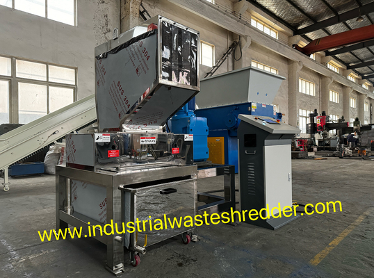 Goede prijs. Op maat gemaakte dubbele schacht shredder van roestvrij staal voor volledig gevulde cocaflessen,afval PET-flessen shredder met op maat gemaakte roestvrijstalen behuizing online