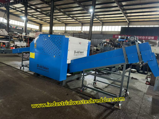 Houtpulp papier snijmachine 1600F afvalpapierbreker met 1000 kg/uur capaciteit en aangepaste transportbandlengte