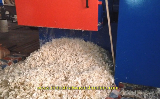 Industriële ABS-blokversnippermachine capaciteit 600-1000kg,fabrikant van ABS-grootteverminderingsapparatuur 75 pk,zware ABS-plasticversnipper voor recycling