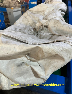 Big Raffia Bag Shredder Super Sack Grinder Mill Op maat gemaakte capaciteit Afvoergrootte