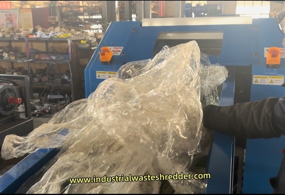Goede prijs. Plastic Films Shredder Grinder OPPS BOPP FOILS Crusher Met Rotary Blades Cutter Grote capaciteit online