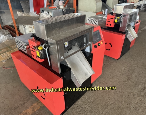 Goede prijs. CNC Guillotine Cutter Chopper voor vezelgarens met aangepaste ontlading online